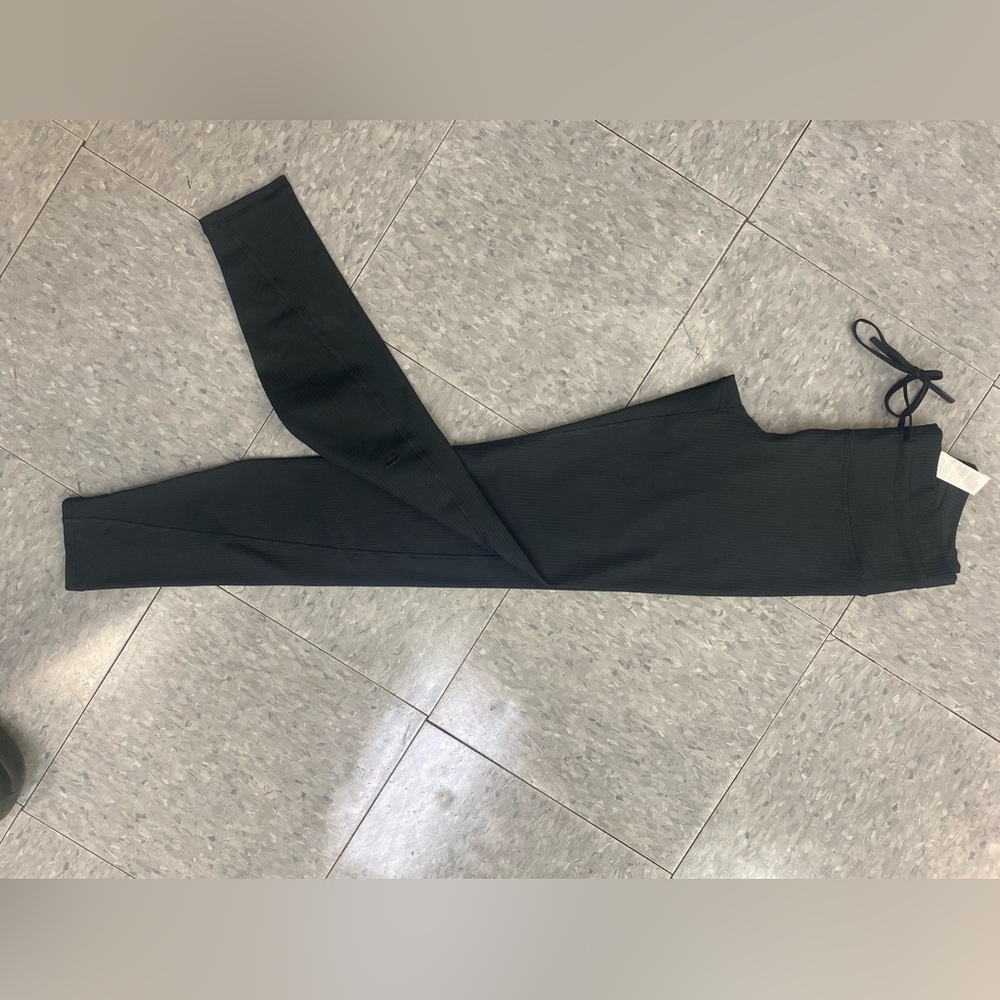 Black Ribbed Fabletics leggings
